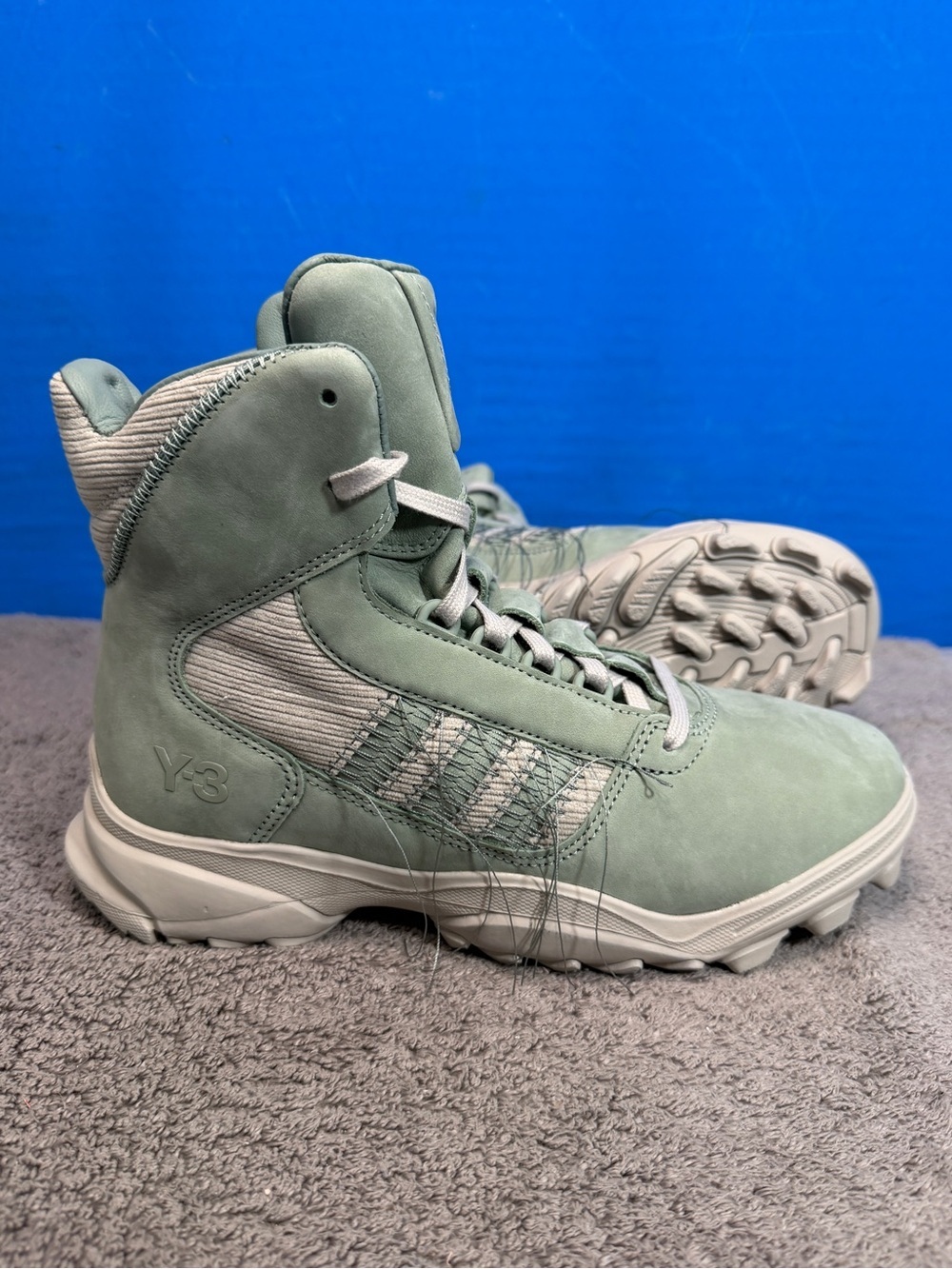 Adidas Y-3 GSG9
Brand new